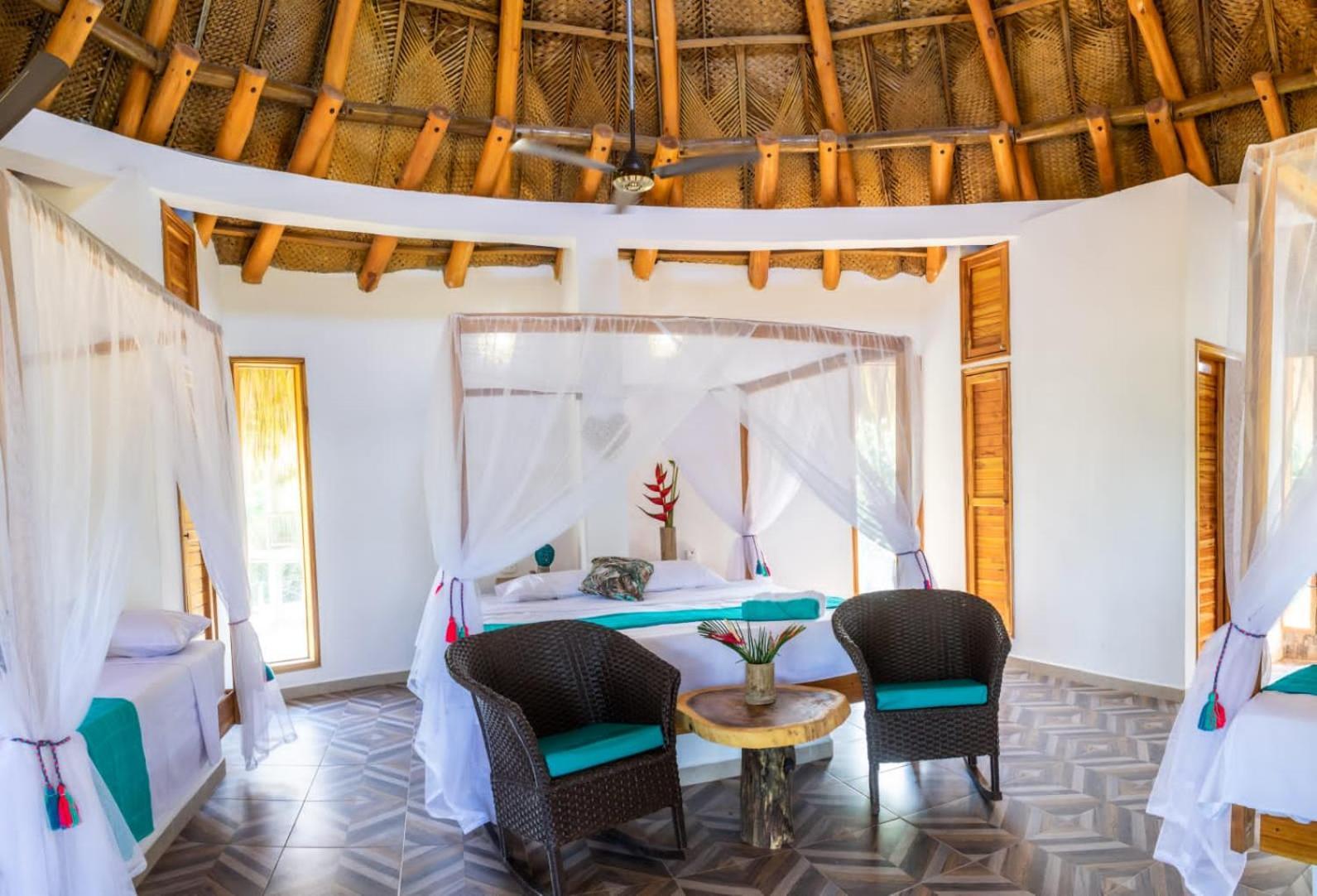 Uuttaaka Eco-Hotel Паломино Экстерьер фото